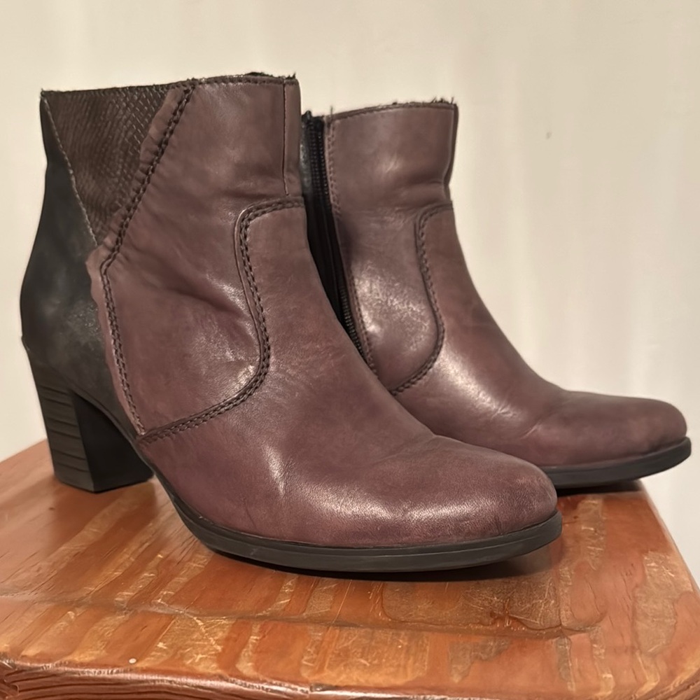 Rieker Brown and Black Ankle Boots with Chunky Heel (like new condition, size 38